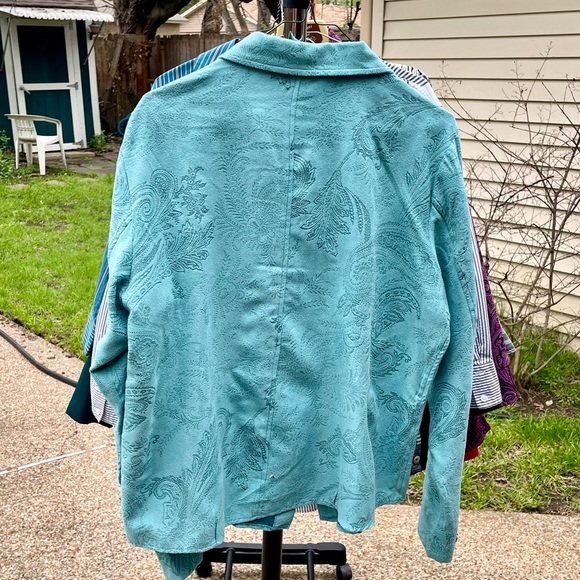 Seafoam button-down shirt, soft suede feel, paisley pattern - Picture 4 of 4